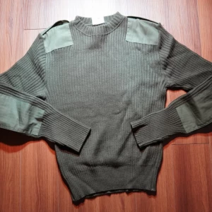 U.S.Sweater 100%Wool 2004年 size46 used