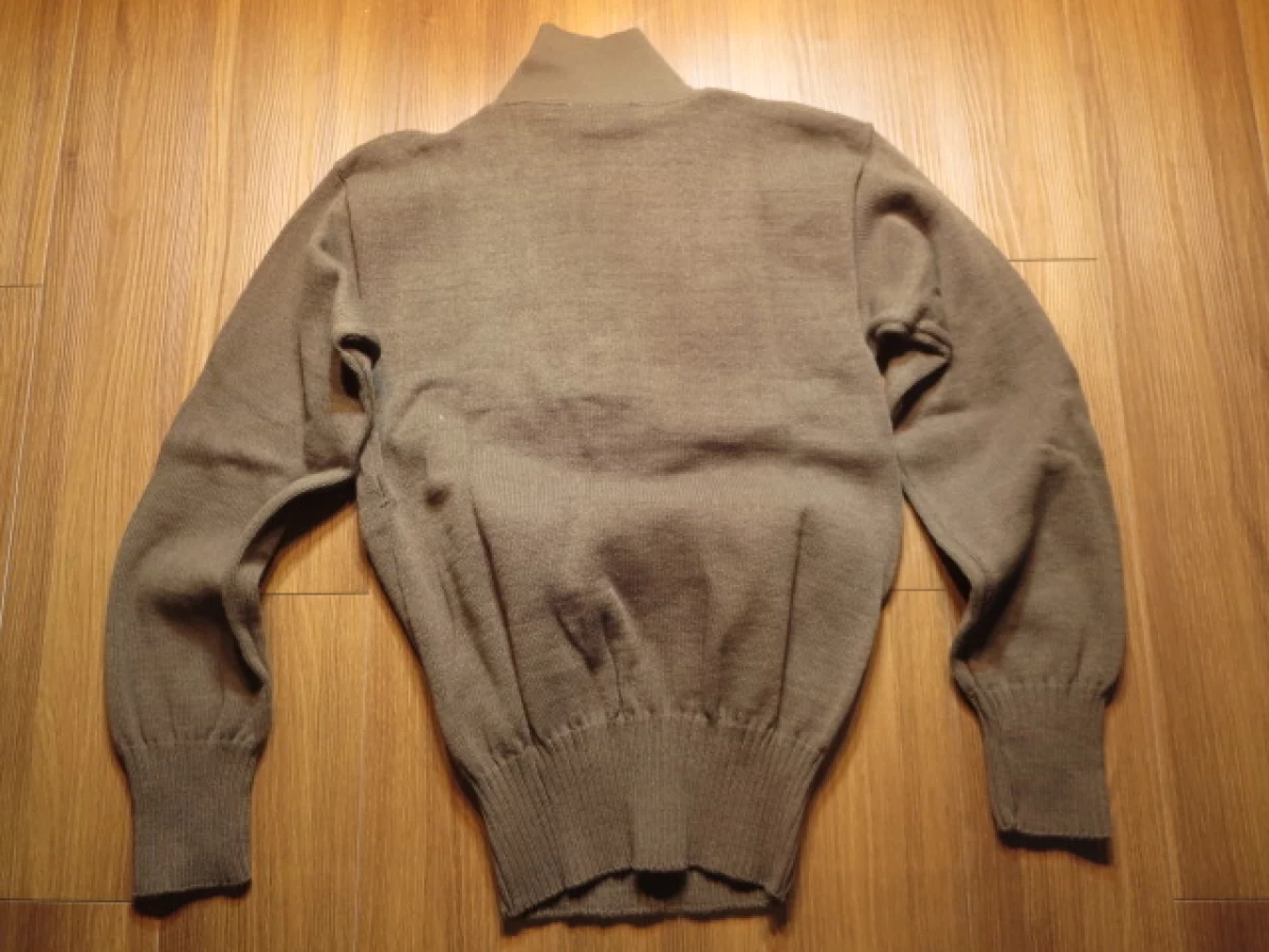 U.S.ARMY Sweater 100%Acrylic sizeM new