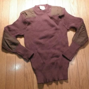 U.K.Sweater 100% Wool size42 used