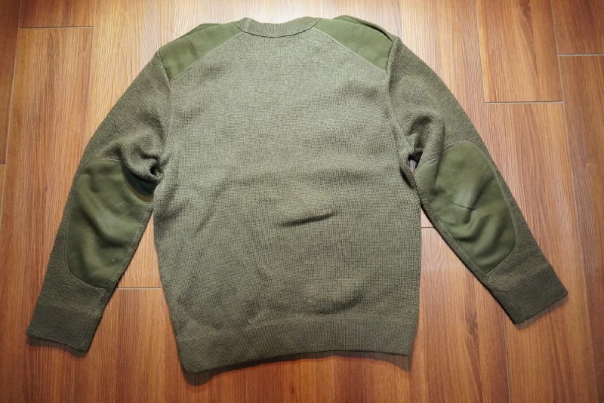 FRANCE Command Sweater size104(L?) used