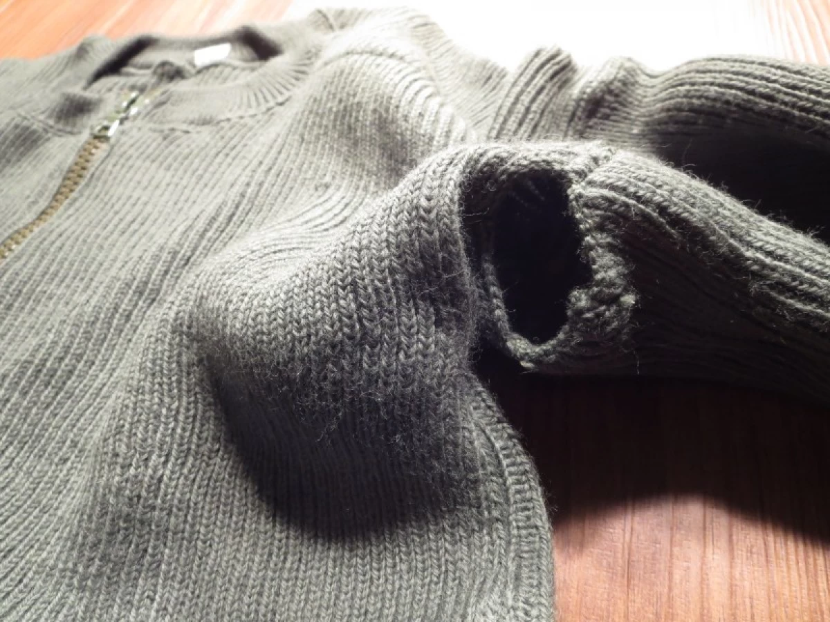 Sweden Sweater Full Zip Wool? size5? used