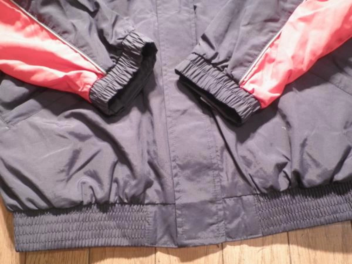 U.S.NATIONAL GUARD WindBreaker Jacket sizeS used