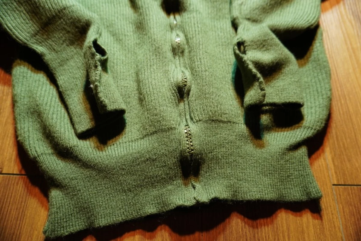 SWEDEN Sweater Full Zip Wool? sizeL? used
