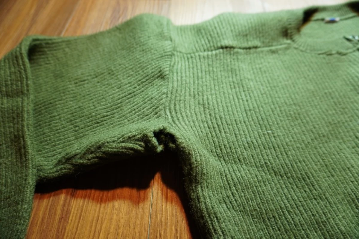 SWEDEN Sweater Full Zip Wool? sizeL? used
