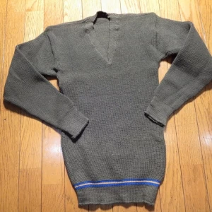 Sweden Sweater Wool? size? used?