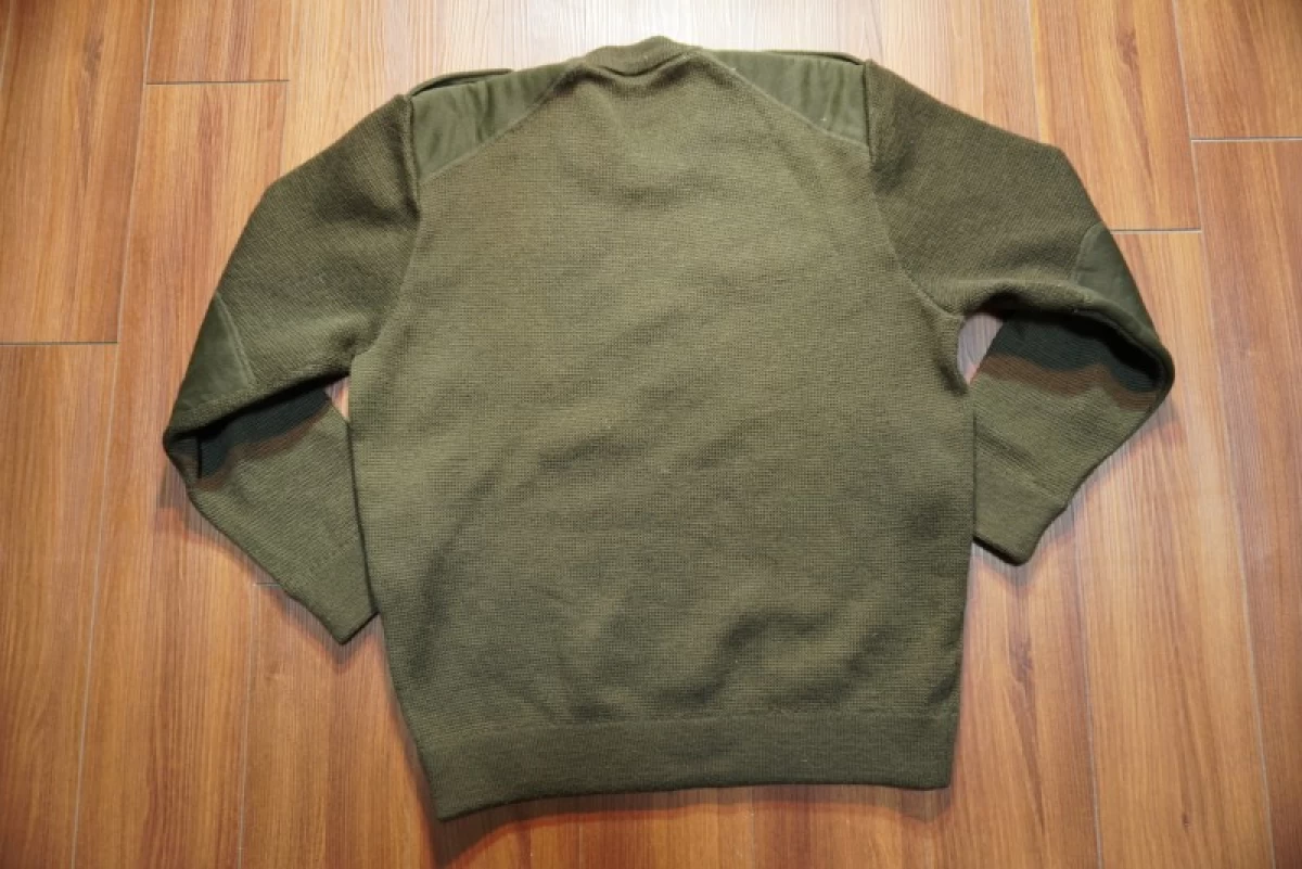 FRANCE Command Sweater size112(XL?)used?