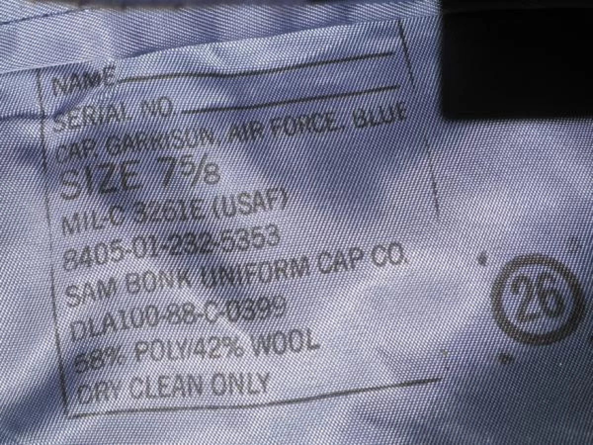U.S.AIR FORCE Cap Garrison 1988年 size7 5/8 used?