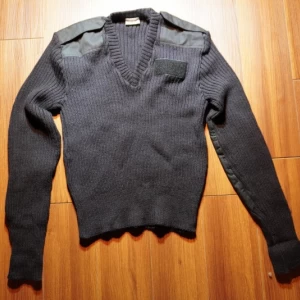 U.S.(U.K.) Sweater 100% Wool sizeL used
