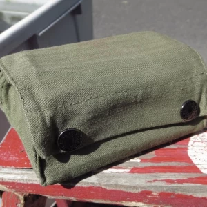 U.S.First Aid pouch Aviator with inside1940年代 used
