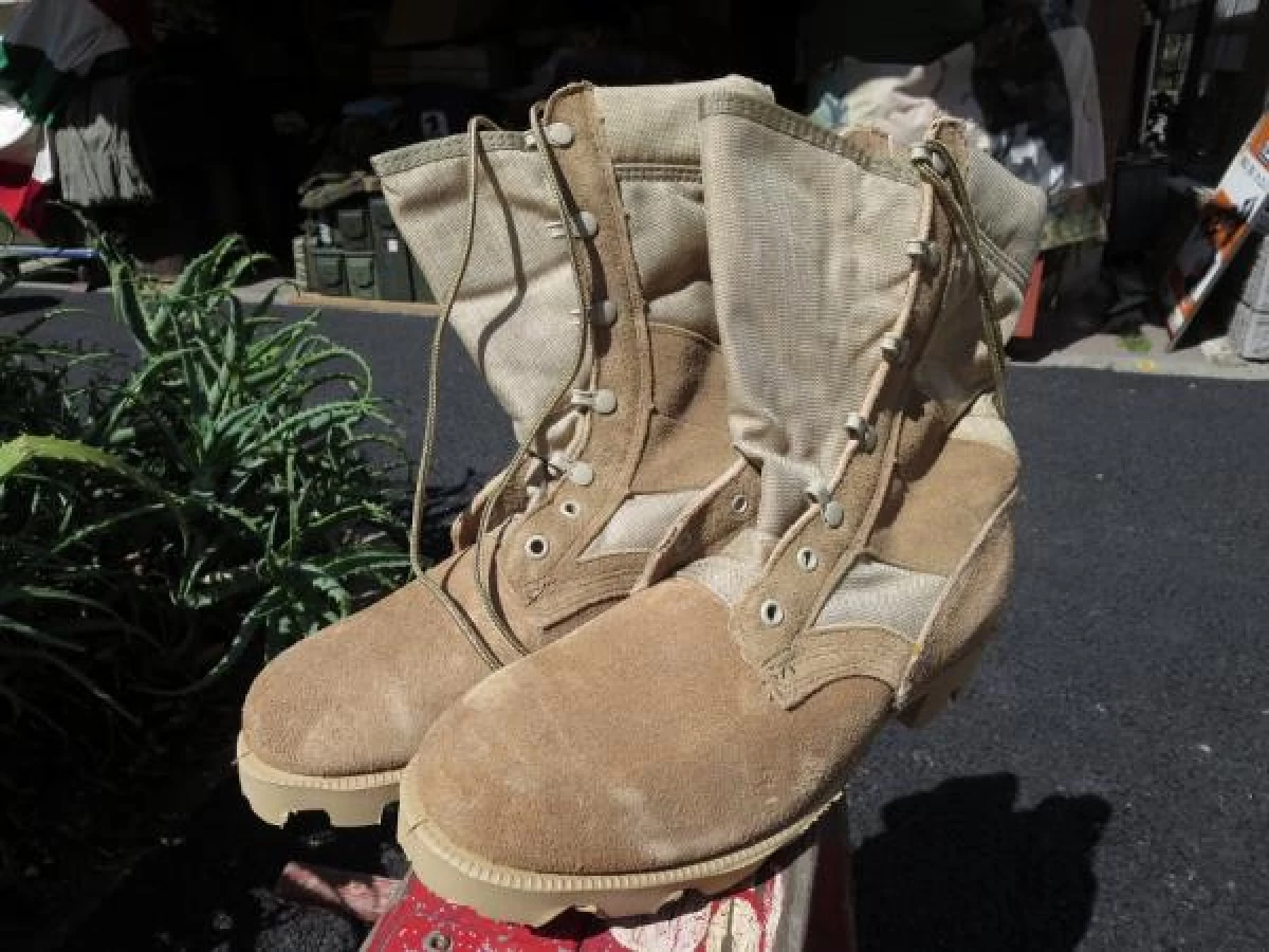 U.S.Combat Boots hot Weather Tan size8R new?