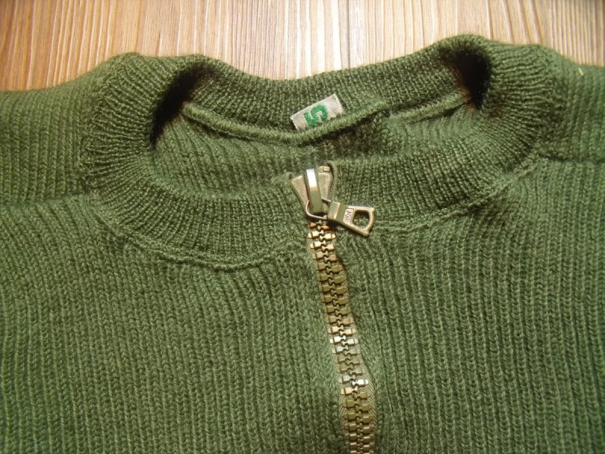 Sweden Sweater Full Zip Wool? sizeL? used